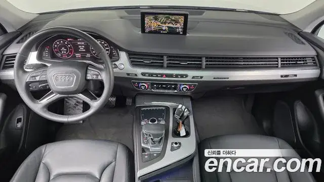 Audi Q7 2019 — Photo 16/20