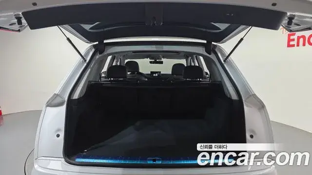Audi Q7 2019 — Photo 6/20