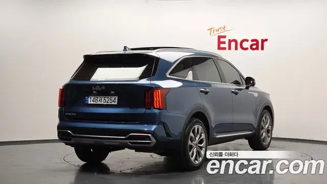 Kia Sorento 2022 — Фото 2/20