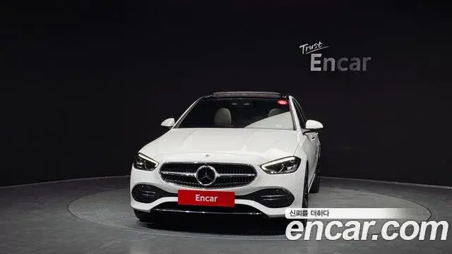 Mercedes-Benz C-Class 2023 — ფოტო 29/30