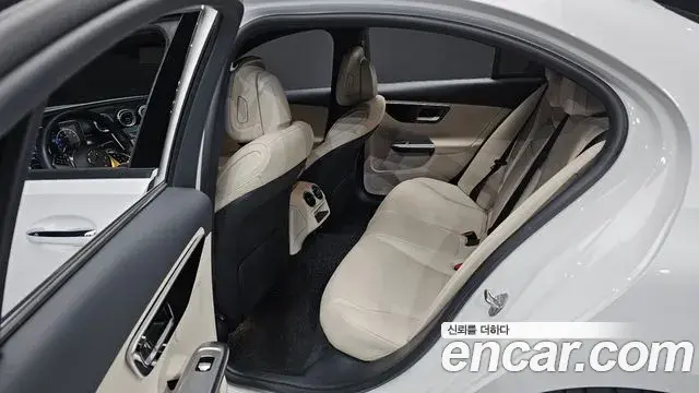 Mercedes-Benz C-Class 2023 — ფოტო 5/30