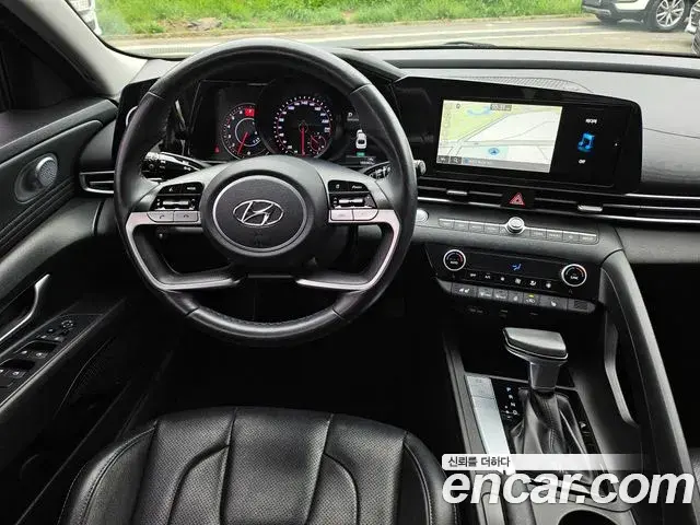 Hyundai The New Avante Hybrid 2021 — Photo 18/20