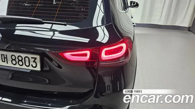 Mercedes-Benz GLA-Class 2021 — Şəkil 20/30