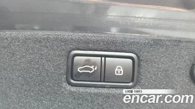 Genesis G70 2019 — ფოტო 24/35