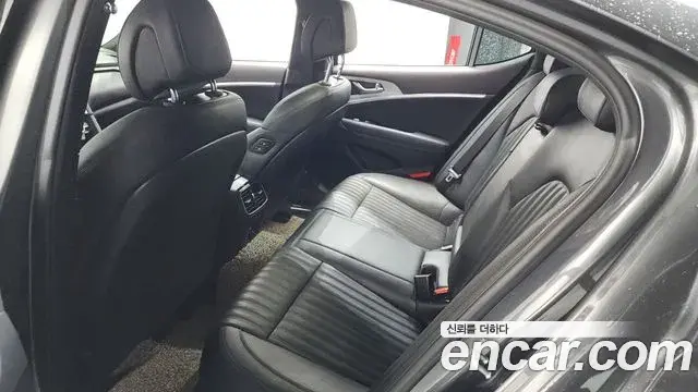 Genesis G70 2019 — ფოტო 32/35