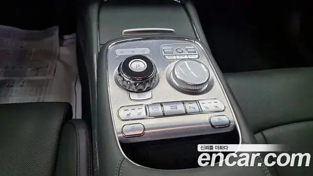 Genesis G90 2022 — Şəkil 13/18