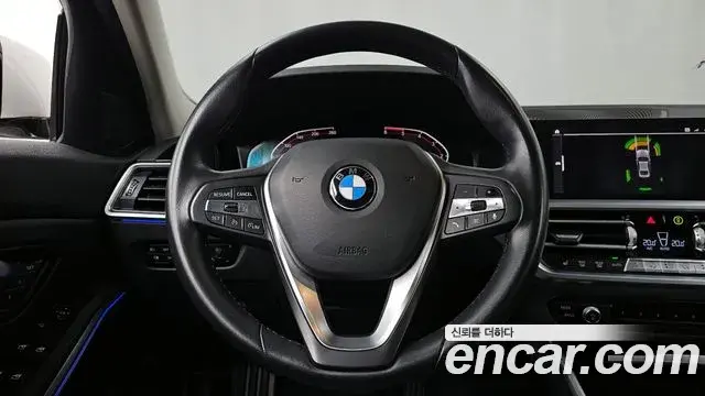 BMW 3 Series 2019 — Фото 13/20