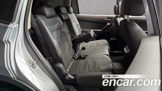 Volkswagen Tiguan Allspace 2022 — ფოტო 33/40