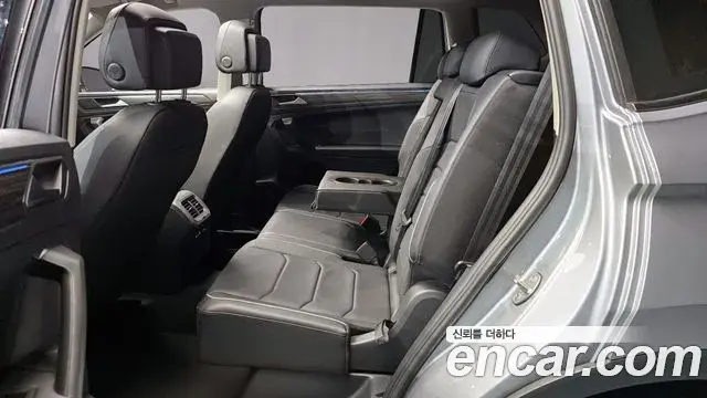 Volkswagen Tiguan Allspace 2022 — ფოტო 21/40