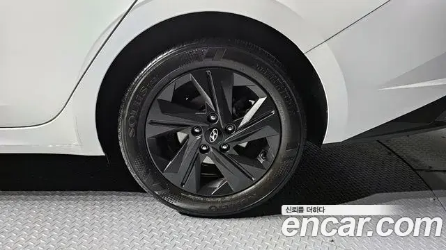 Hyundai The New Avante Hybrid 2020 — ფოტო 25/30
