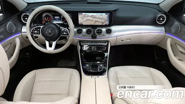 Mercedes-Benz E-Class 2019 — Фото 7/20