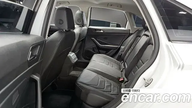 Volkswagen Jetta 2024 — ფოტო 13/35