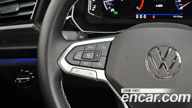Volkswagen Jetta 2024 — ფოტო 21/35