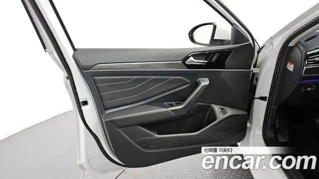 Volkswagen Jetta 2024 — ფოტო 2/35