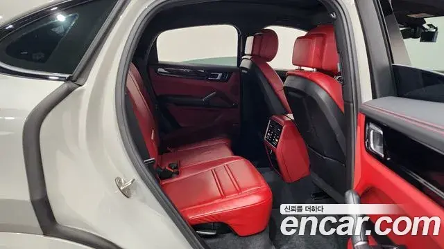 Porsche Cayenne 2021 — Şəkil 38/40