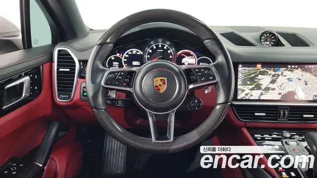 Porsche Cayenne 2021 — Şəkil 18/40