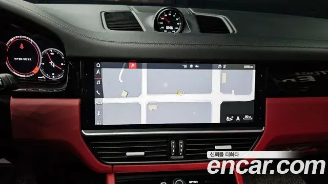 Porsche Cayenne 2020 — Şəkil 15/32
