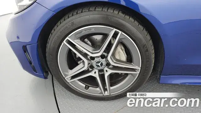 Mercedes-Benz C-Class 2019 — Photo 29/30