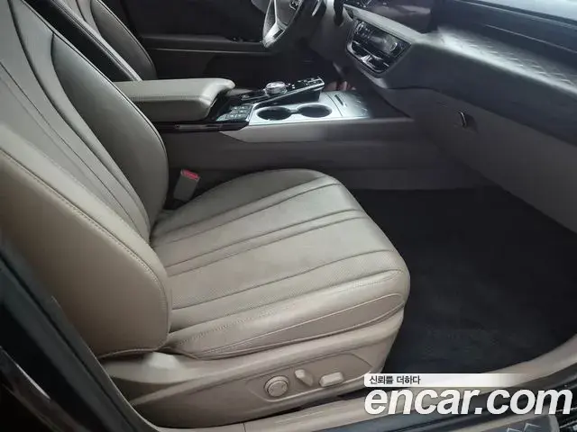 Kia K8 2022 — Şəkil 2/20