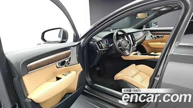 Volvo S90 2022 — Photo 15/20