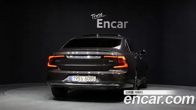 Volvo S90 2022 — Şəkil 25/33