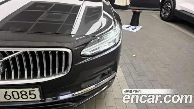 Volvo S90 2022 — Şəkil 21/33