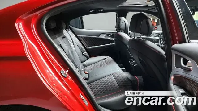 Genesis G70 2018 — Photo 7/20