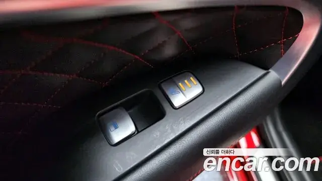Genesis G70 2018 — Photo 4/20