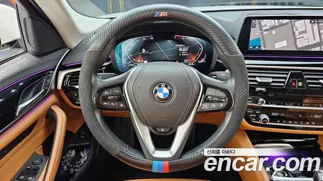 BMW 5 Series 2020 — Фото 13/20