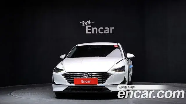 Hyundai Sonata Hybrid 2019 — Şəkil 15/32