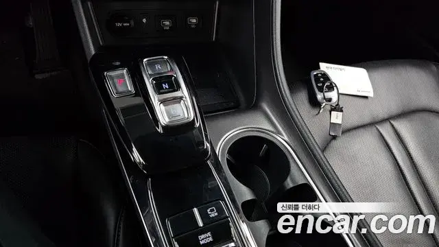 Hyundai Sonata Hybrid 2019 — Şəkil 27/32
