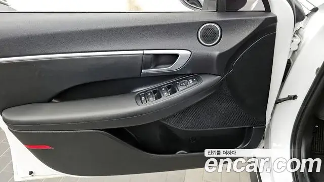 Hyundai Sonata Hybrid 2019 — Şəkil 10/32