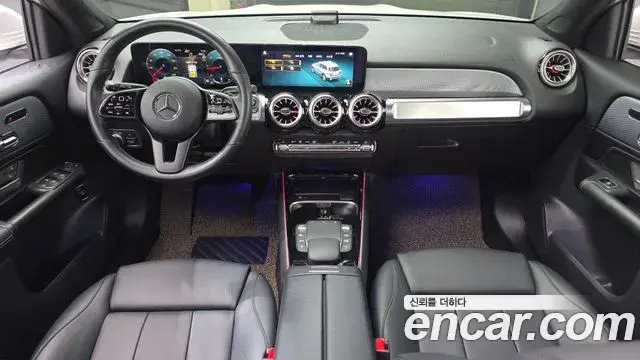 Mercedes-Benz GLB-Class 2021 — Şəkil 19/20