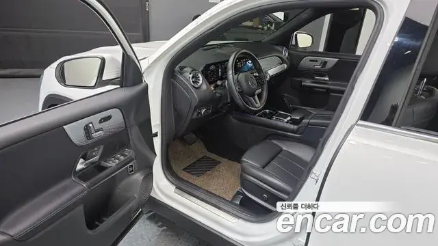 Mercedes-Benz GLB-Class 2021 — Şəkil 9/20