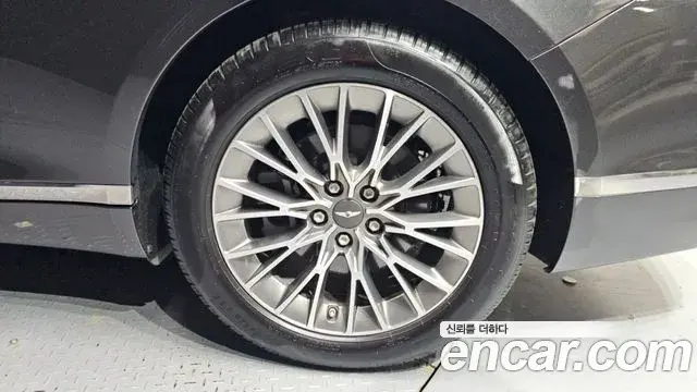 Genesis G80 2021 — Şəkil 28/32