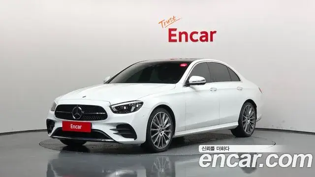 Mercedes-Benz E-Class 2020 — Фото 1/20