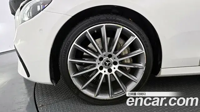 Mercedes-Benz E-Class 2020 — Фото 5/20