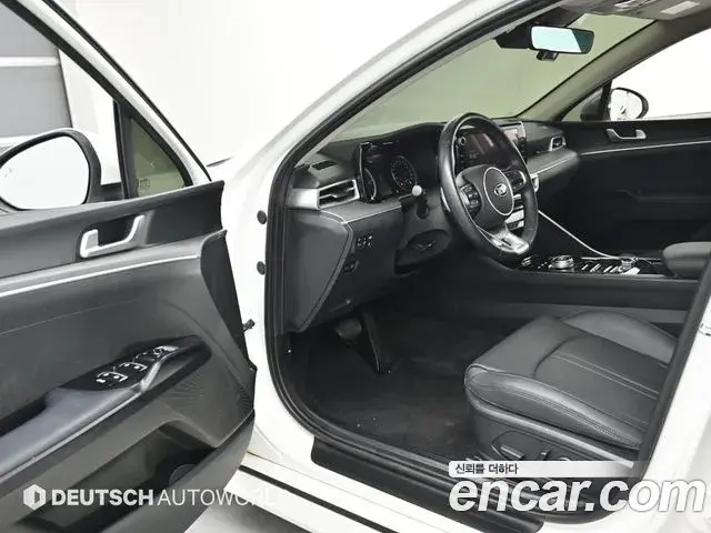 Kia K5 2021 — Photo 2/20