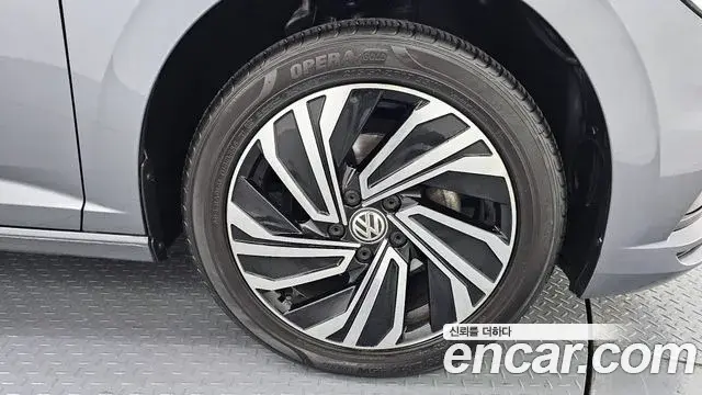 Volkswagen Jetta 2021 — ფოტო 29/34