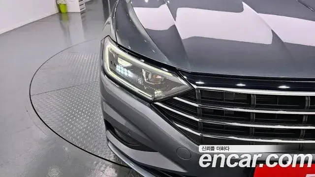 Volkswagen Jetta 2021 — ფოტო 3/34