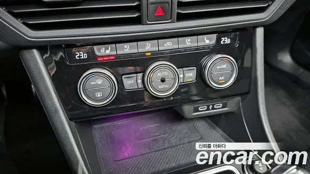 Volkswagen Jetta 2021 — ფოტო 11/34
