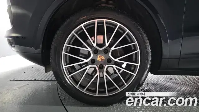 Porsche Cayenne 2020 — Şəkil 14/41