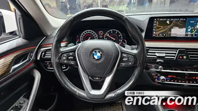 BMW 5 Series 2019 — Şəkil 7/20