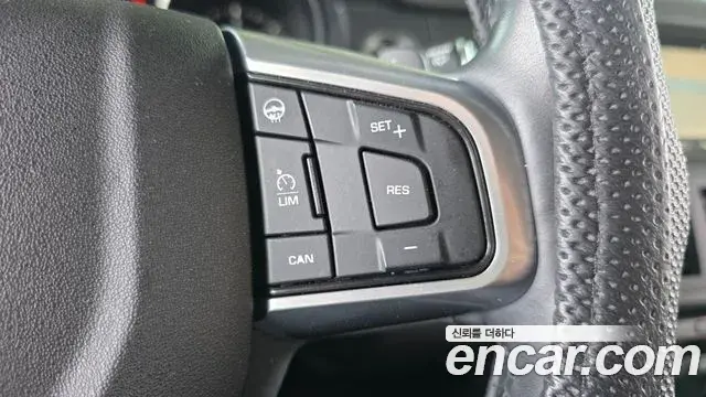 Land Rover Discovery Sport 2018 — Şəkil 18/32