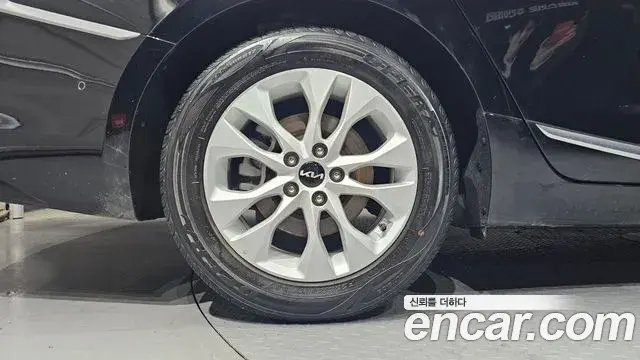 Kia K8 2021 — Photo 11/20