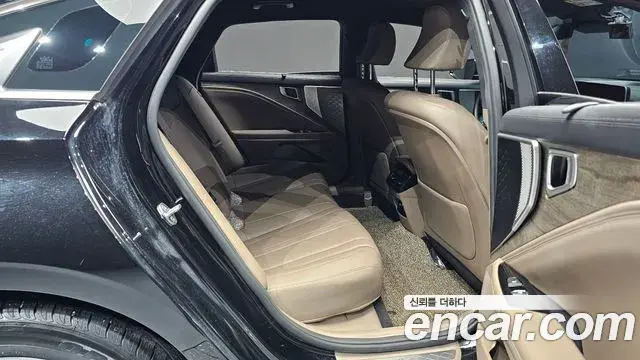 Kia K8 2021 — Photo 2/20