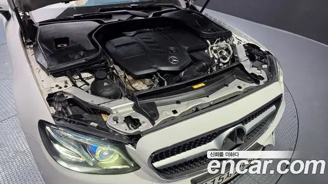 Mercedes-Benz E-Class 2018 — Фото 6/20