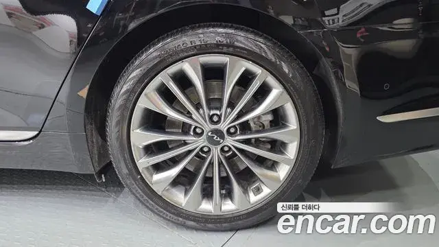 Kia The K9 2023 — ფოტო 18/36