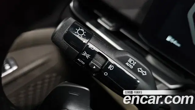 Kia Carnival 2024 — Şəkil 18/20