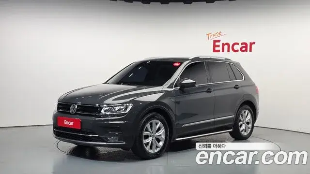 Volkswagen Tiguan 2018 — Şəkil 22/33